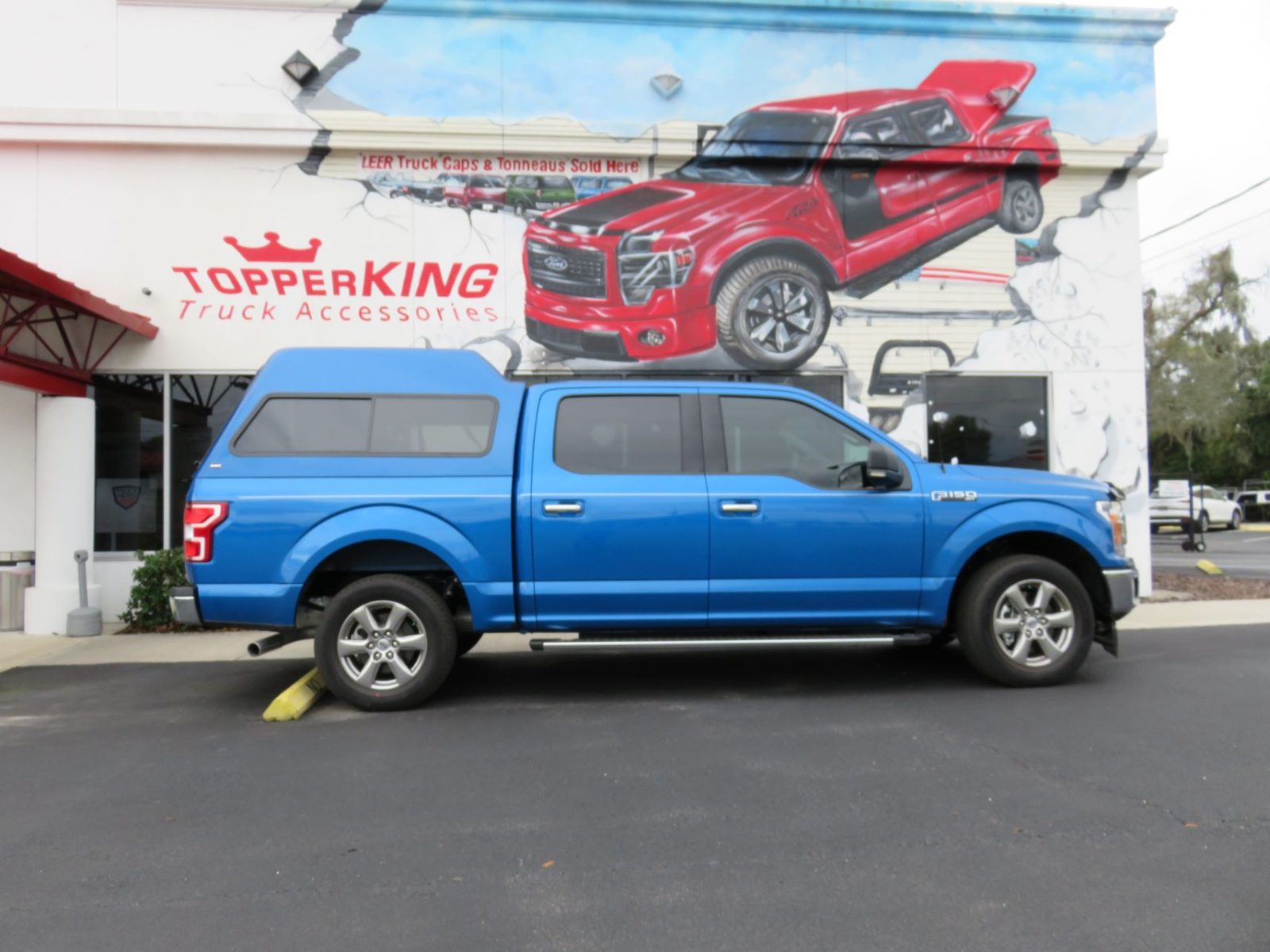 2018-blue-ford-f150-ranch-supreme-xd-topper-ps.jpg